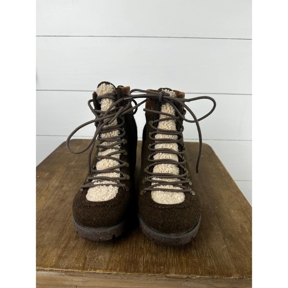 NWOT Korks Elin High Pile Fleece Lug Sole Bootie sz 8.5 - Picture 5 of 8